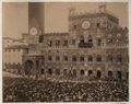 Siena, veduta di palazzo Pubblico durante il Palio