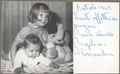 Ritratto interno di due bambine