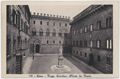 Siena, piazza Salimbeni