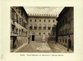 Siena, piazza Salimbeni