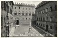 Siena, piazza Salimbeni