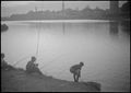 Firenze, uomini a pesca
