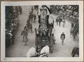 Siena, carroccio con musici per il Palio del 16 agosto 1948