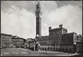 Siena, veduta di palazzo Pubblico e di piazza del Campo