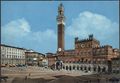 Siena, veduta di palazzo Pubblico e di piazza del Campo
