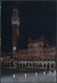 Siena, veduta notturna di palazzo Pubblico