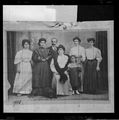 Una pagina dell'album della famiglia 'Cesarini' con un'immagine raffigurante un ritratto della famiglia Lombardi
