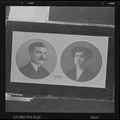 Una pagina dell'album della famiglia 'Cesarini' con l'immagine dei ritratti di Ghino Cesarini e la moglie Bettina Lombardi