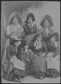 Ritratto di donne in costume contadino