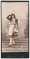 Ritratto di bambina in costume