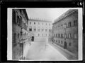 Siena, piazza Salimbeni