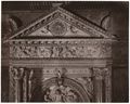 Siena, Chiesa di Santa Maria in Portico a Fonte Giusta, altare in marmo. 