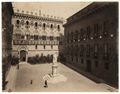 Siena, piazza Salimbeni