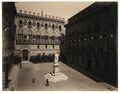 Siena, piazza Salimbeni