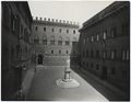 Siena, piazza Salimbeni