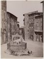 San Gimignano, piazza della Cisterna