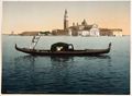 Venezia, una gondola di fronte all'isola di San Giorgio